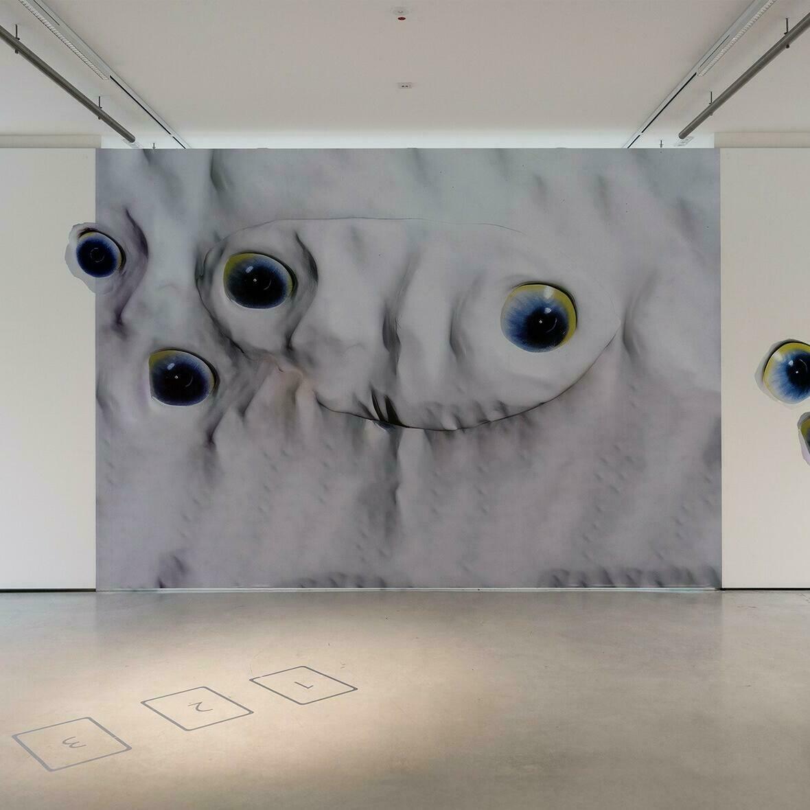 Rundgang an der KHM 2025, Köln, KHM – Kunsthochschule für Medien, Ausstellung, Kunstausstellung, Patricia Falk, Wir werden miteinander oder wir werden gar nicht, Installationsansicht, Kristina Lenz