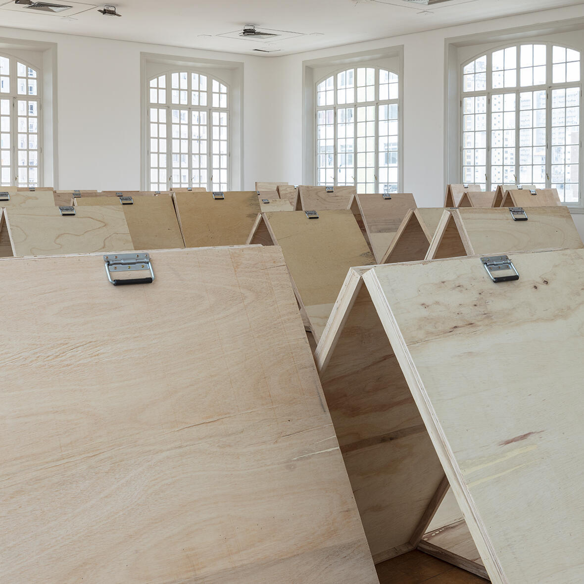 Renata Lucas, A Minor Course Correction, Ausstellung, Kunstausstellung, Dortmund, Dortmunder Kunstverein, Domingo no Parque (Sunday in the park), Pinacoteca de São Paulo, Isabella Matheus