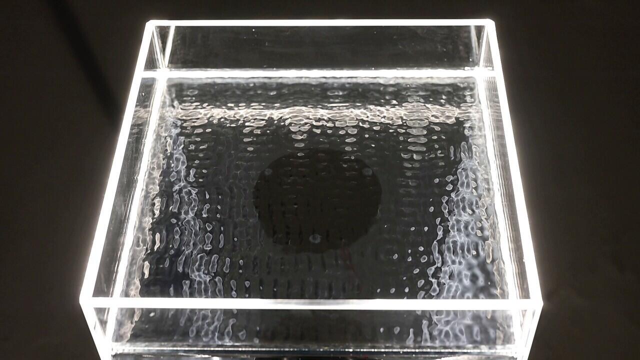 Claudia Robles-Angel, Ripples, Ausstellung, Kunstausstellung, Unna, Lichtkunst Unna, VG Bild Kunst, Silviu Guiman