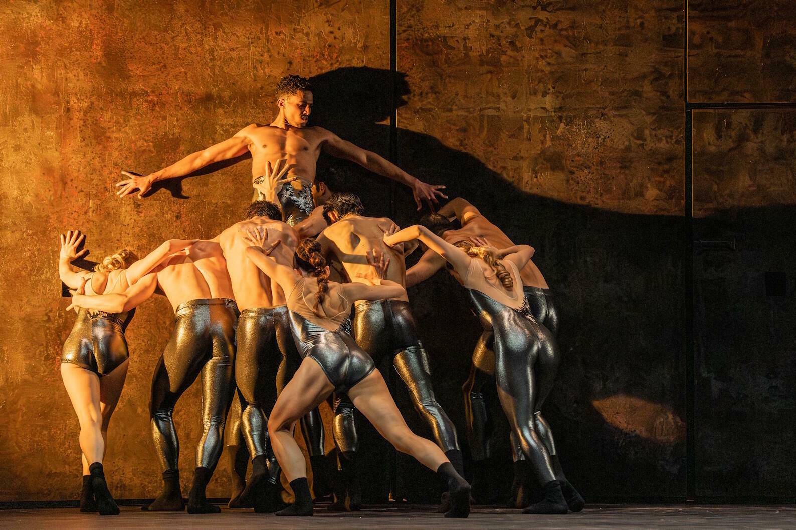 Kaleidoskop, Tanz, Düsseldorf, Deutsche Oper am Rhein, Moto perpetuo, Duo Iratxe Ansa, Igor Bacovich, Altin Kaftira, Philip Glass, Márcio Mota, Ensemble Ballett am Rhein
