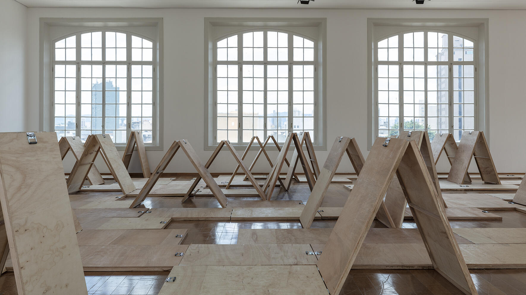 Renata Lucas, A Minor Course Correction, Ausstellung, Kunstausstellung, Dortmund, Dortmunder Kunstverein, Domingo no Parque (Sunday in the park), Pinacoteca de São Paulo, Isabella Matheus