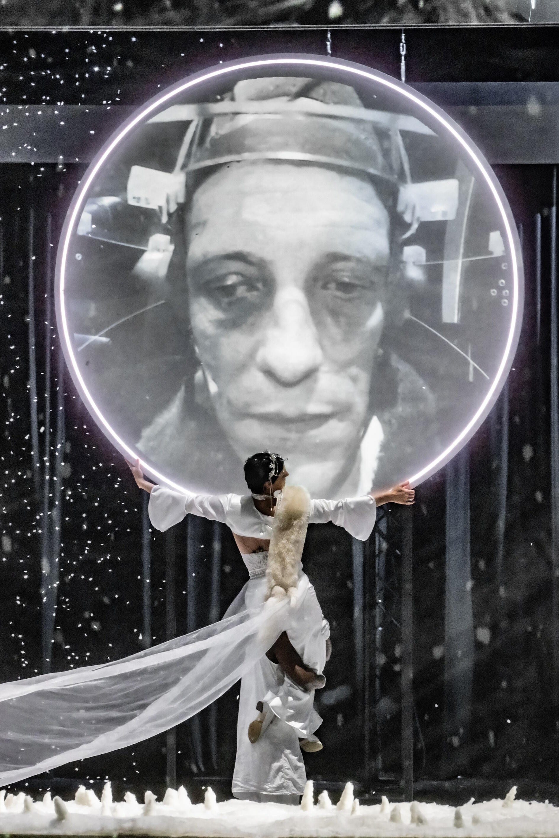 Der Schneesturm, Theater, Düsseldorf, Dhaus, Vladimir Sorokin, Kirill Serebrennikov, Sandra Then, August Diehl, Sonja Beißwenger