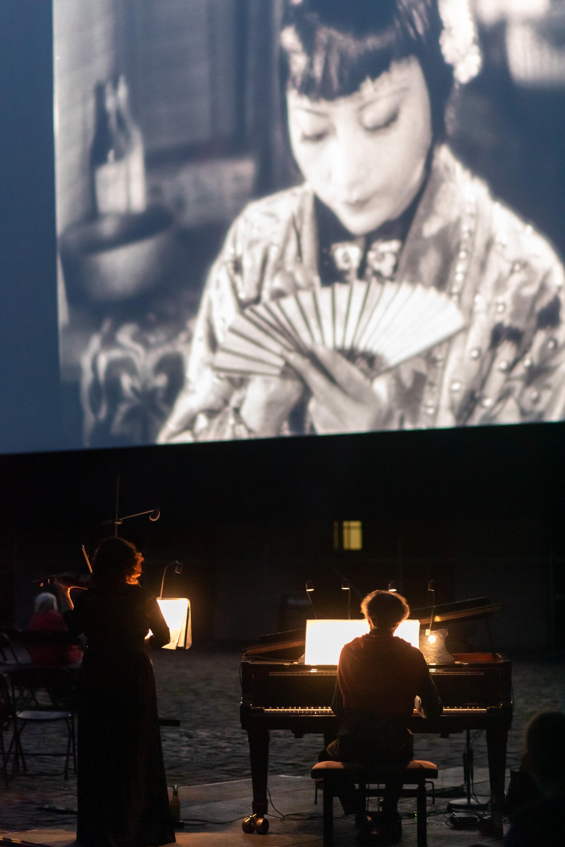 Internationale Stummfilmtage, 41. Bonner Sommerkino, Film, Musik, Konzert, Bonn, Arkadenhof Uni Bonn