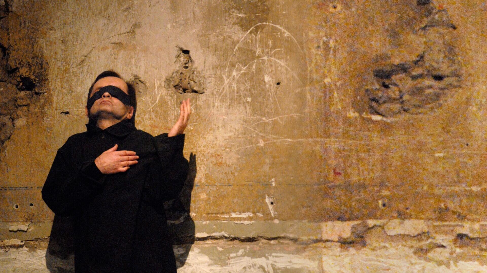 INSCRIT – Schreiben mit dem Körper, Ausstellung, Kunstausstellung, Köln, Deutsches Tanzarchiv, Raimund Hoghe, Rosa Frank, Avenue Georges Mandel