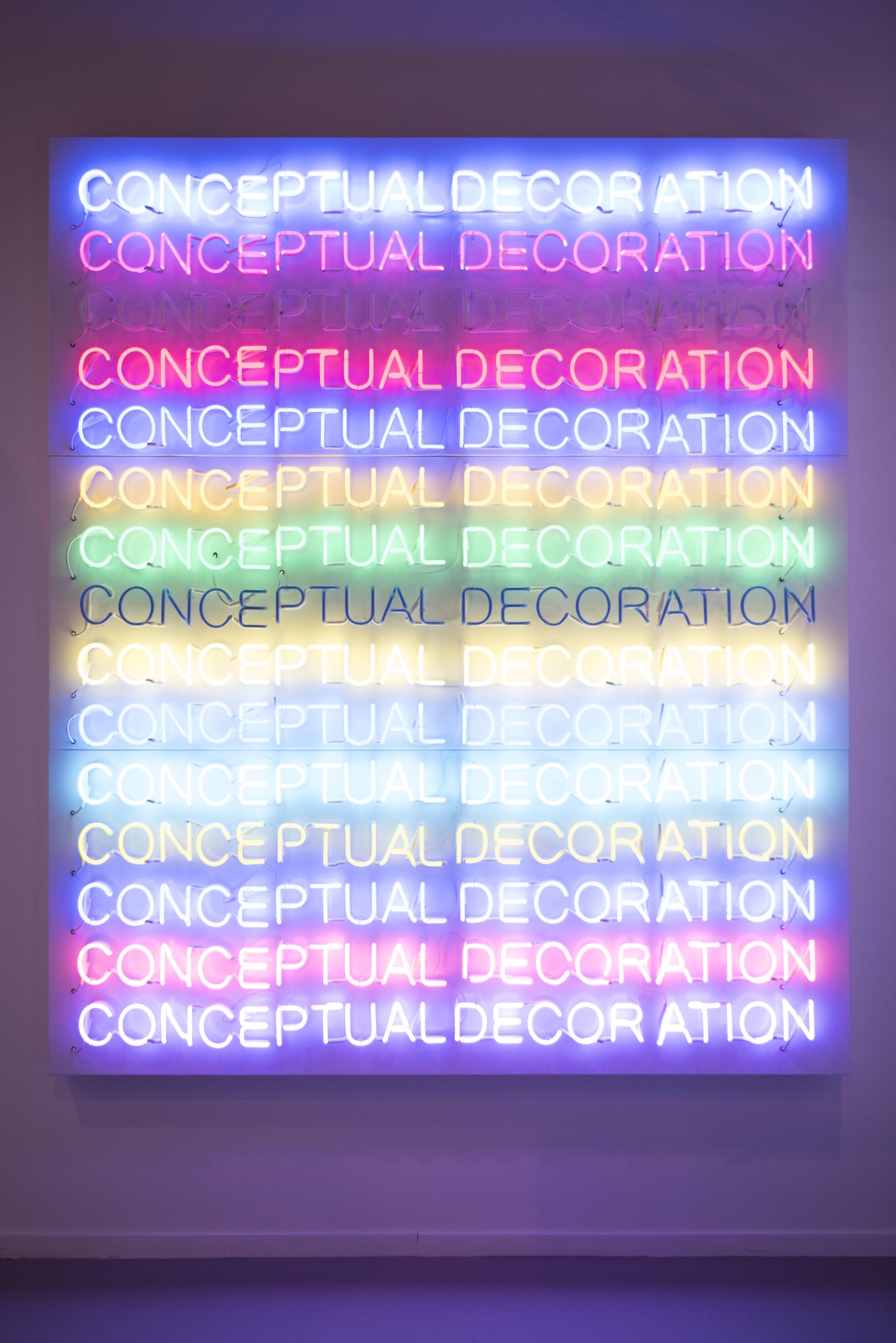 Stefan Brüggemann, echoes, Ausstellung, Kunstausstellung, Düsseldorf, Philara, Conceptual Decoration, Hauser & Wirth and Gathering