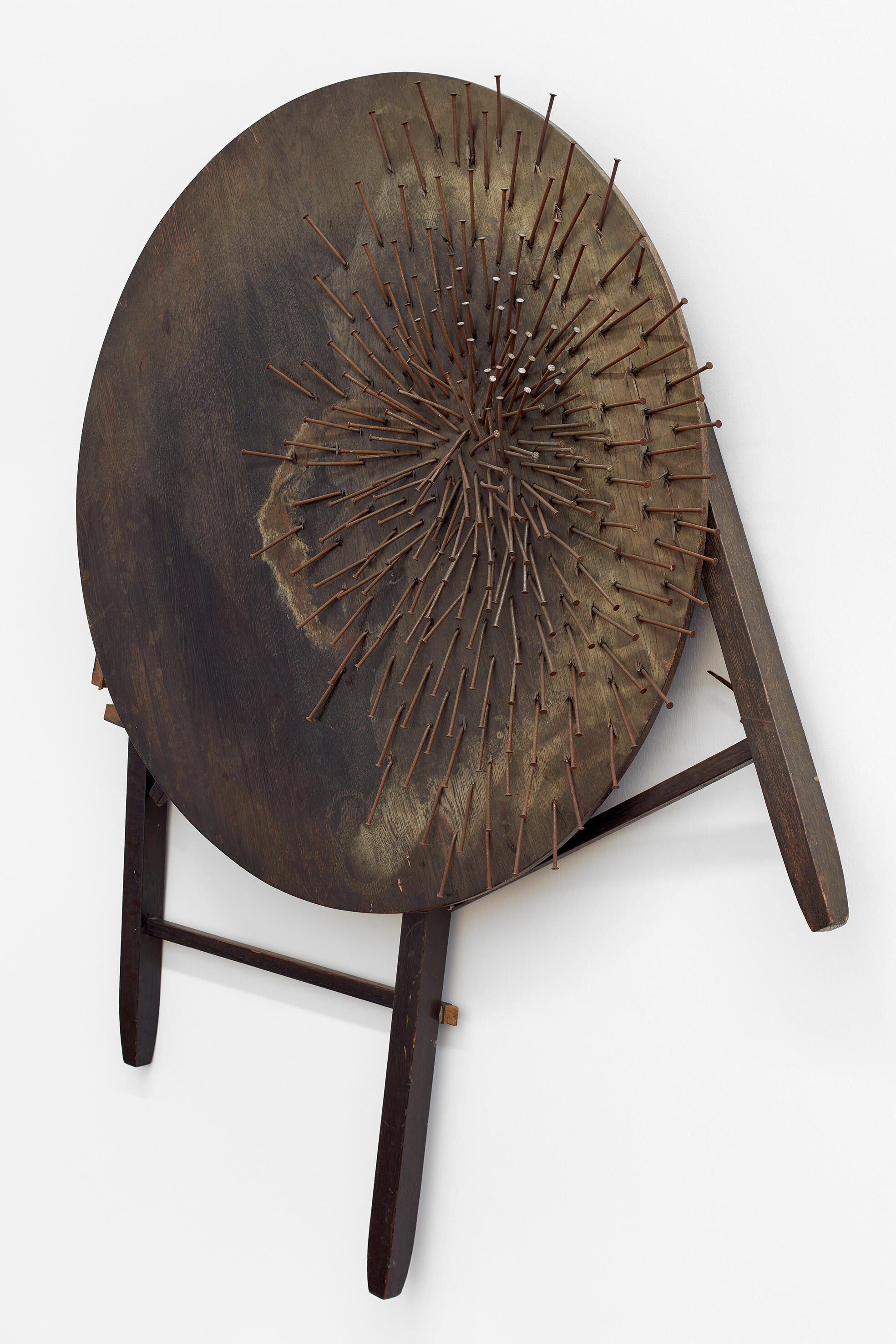 Günther Uecker, Die Verletzlichkeit der Welt, Ausstellung, Kunstausstellung, Remagen, arp museum, Ausstellungsansicht, Bahnhof Rolandseck, Mick Vincenz, VG Bild Kunst