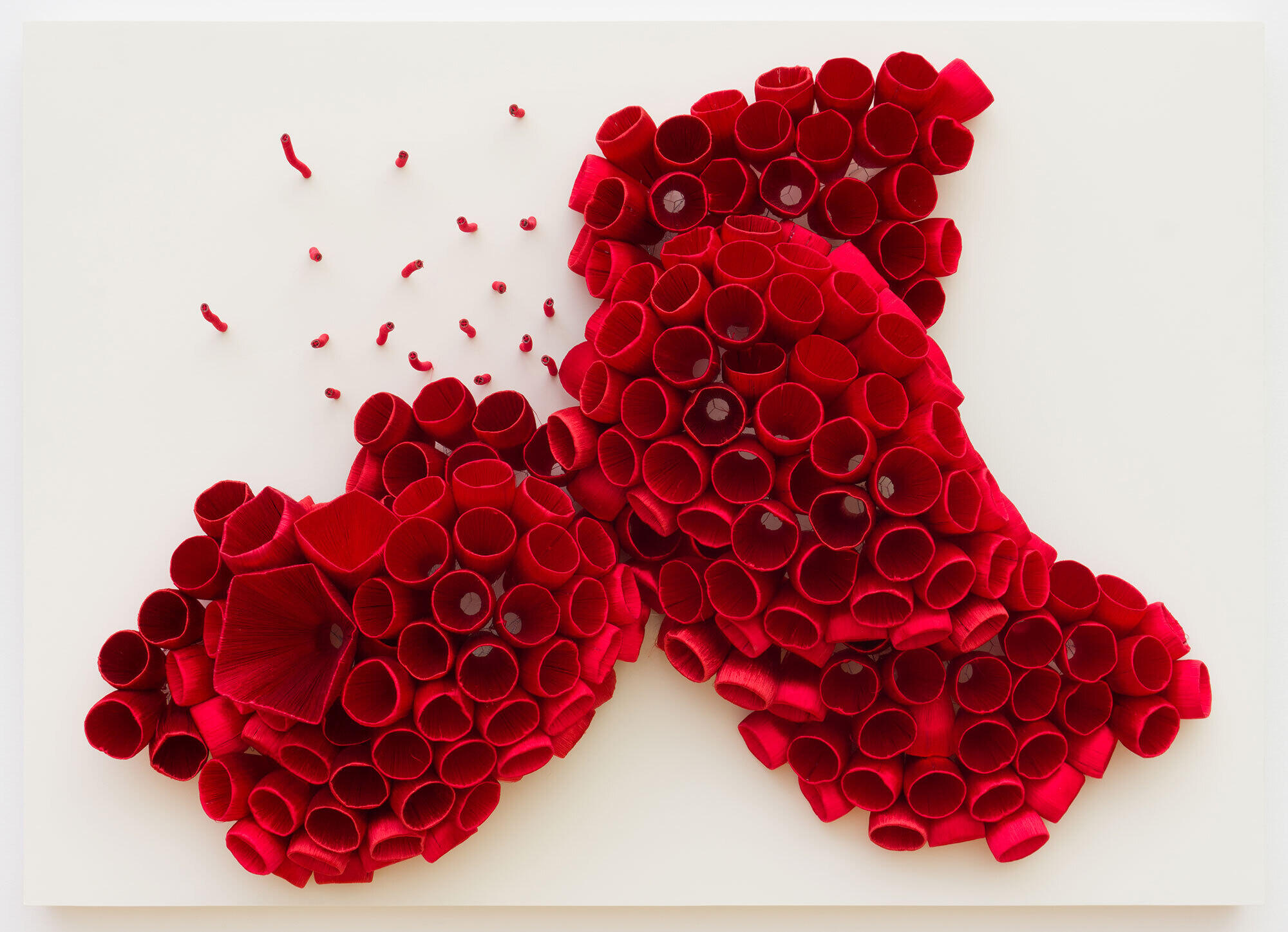 Threads That Remember, Ausstellung, Kunstausstellung, Köln, Galerie Schenkweitzdörfer, Histoire de Tripes, Ghizlane Sahli