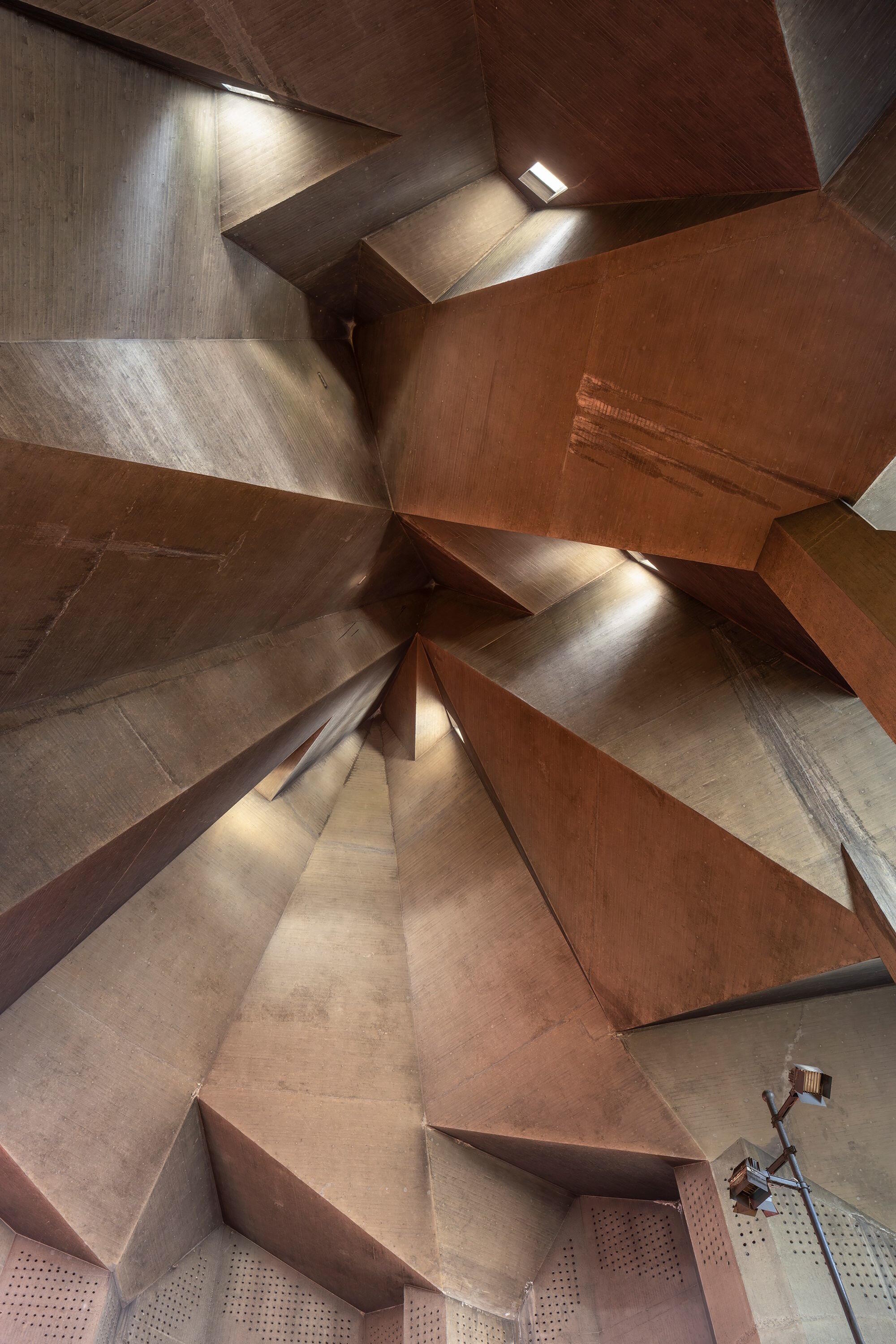 Hans Georg Esch, Böhm in Böhm, Ausstellung, Kunstausstellung, Essen, Kunstraum Heilig Geist, der architektonische Blick II