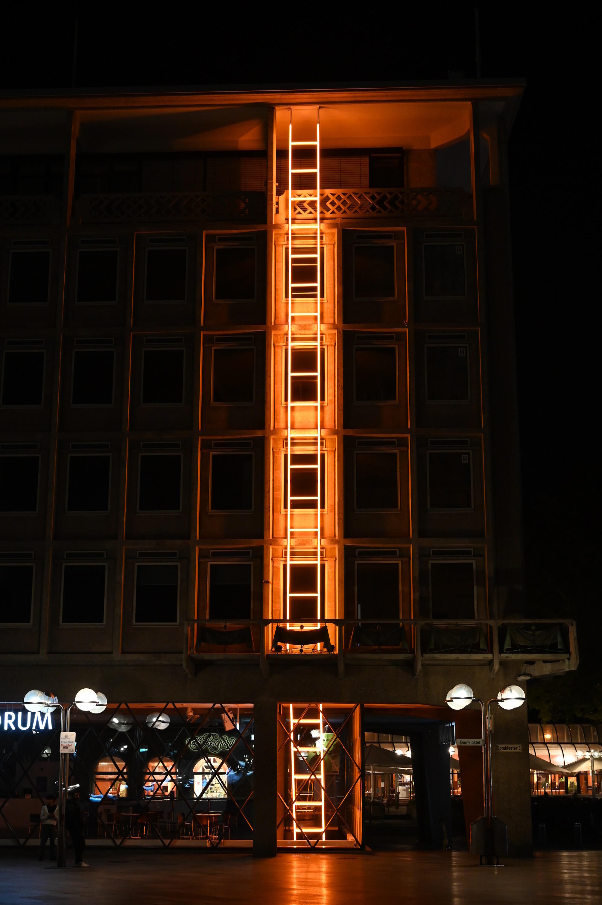 Himmelsleiter, Installation, Köln, Domforum, Beatrice Tomasetti, Billi Thanner