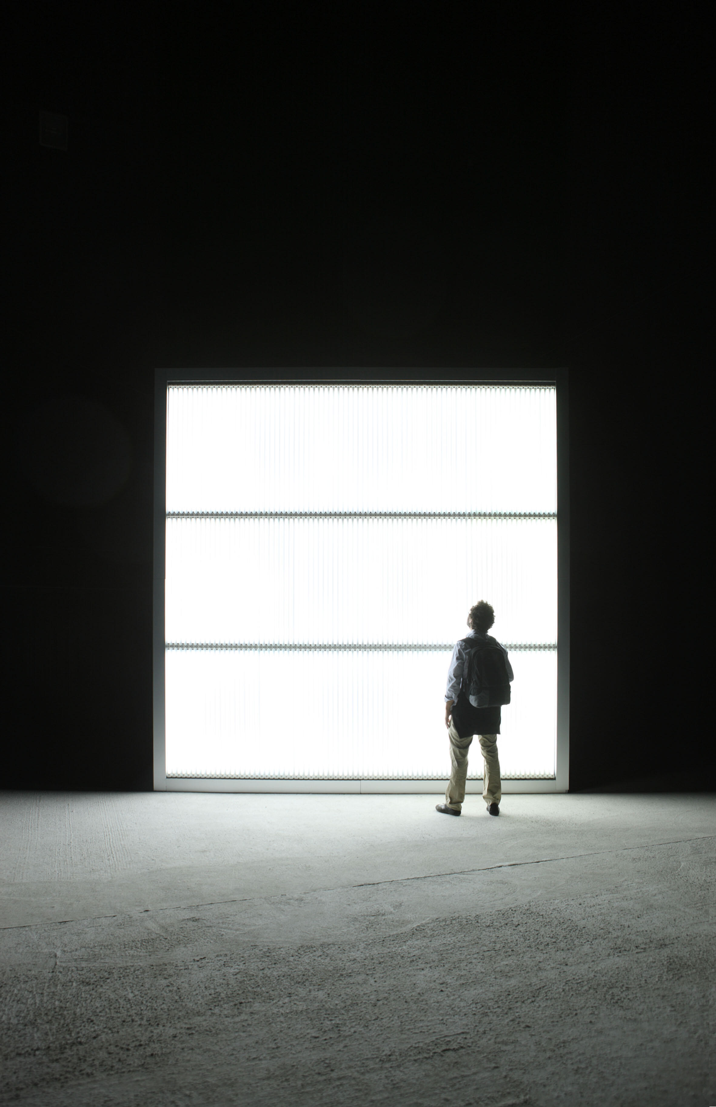 #ifeelyou - Dimensionen der Empathie, Ausstellung, Kunstausstellung, Bonn, Kunstmuseum Bonn, Alfredo Jaar, The Sound Of Silence, Installationsansicht, Hangar Bicocca Mailand, VG Bild Kunst Bonn