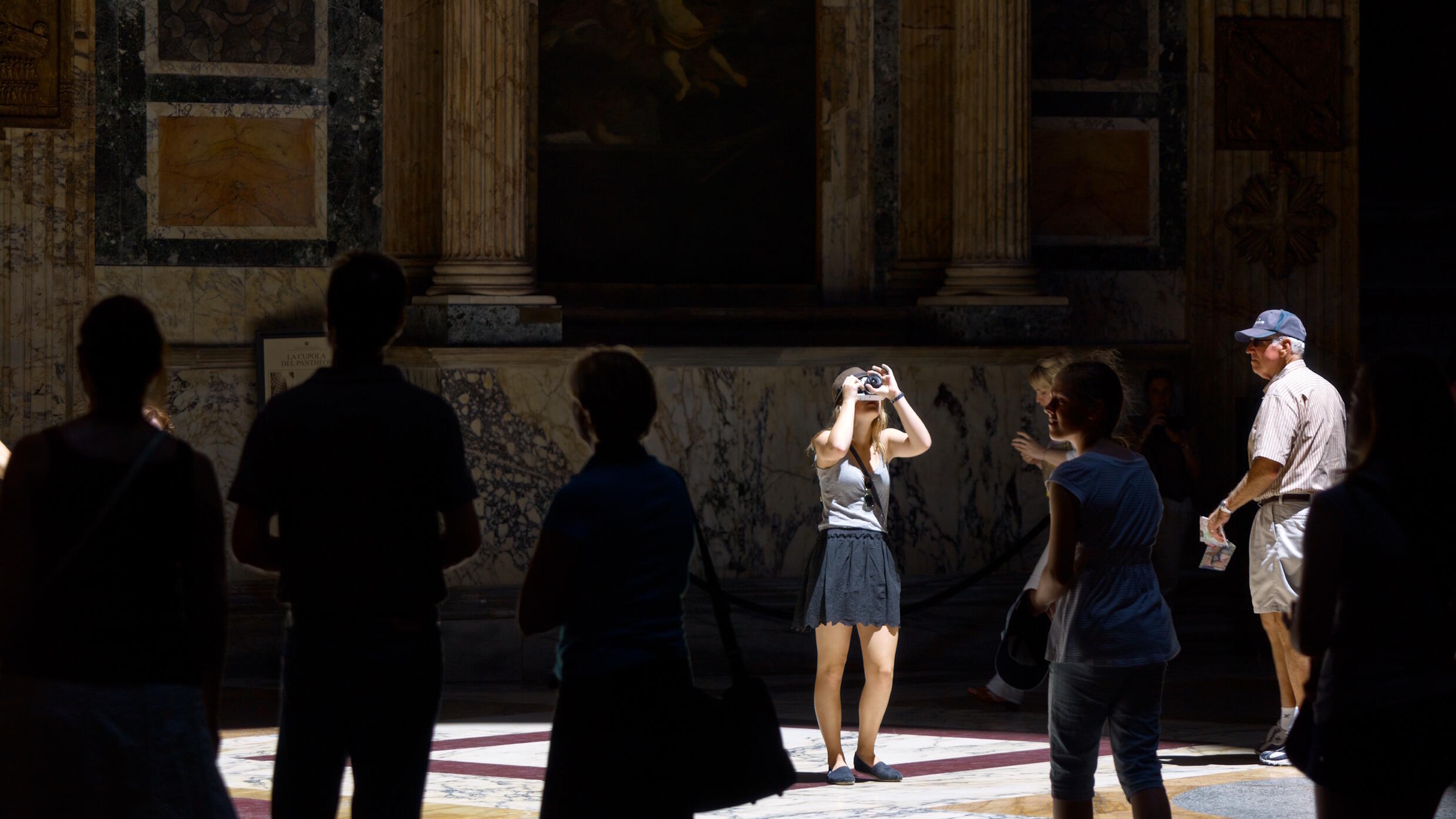 Saša Fuis, Invisible Moments, Ausstellung, Kunstausstellung, Köln, Forum für Fotografie, Pantheon, Rom