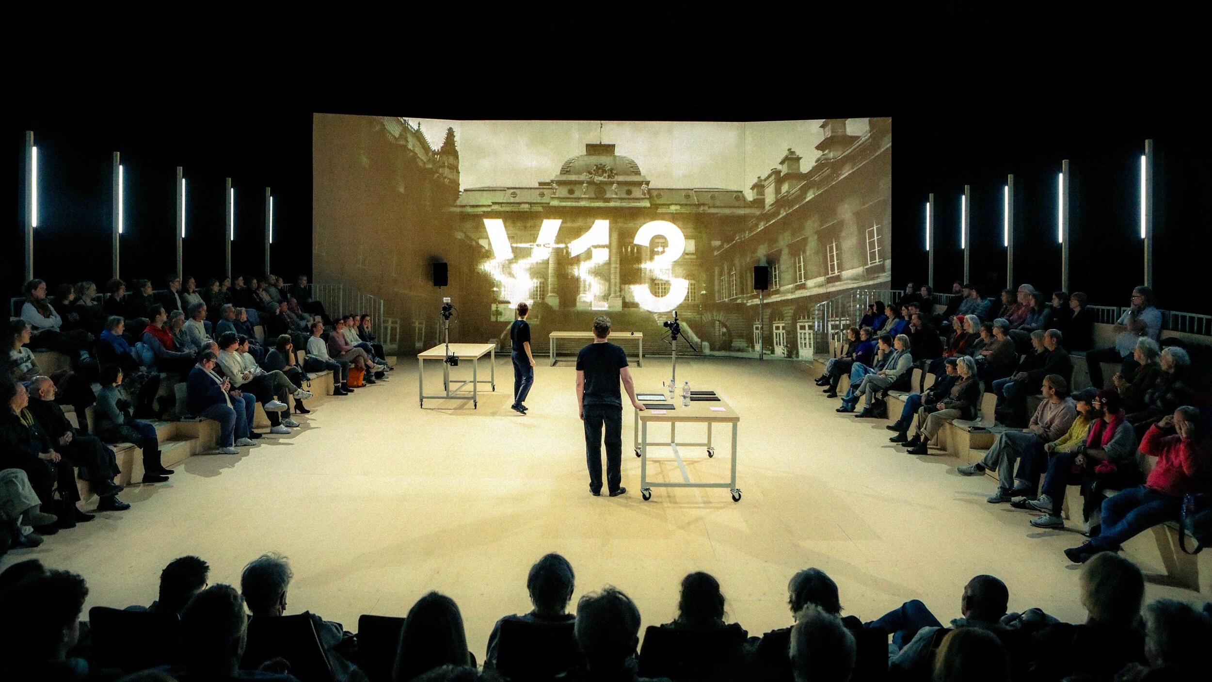 V 13- Die Terroranschläge in Paris, Theater, Köln, Schauspiel Köln, Claude De Demo, Paul Grill, Birgit Hupfeld, Stephan Kimmig, Emmanuel Carrère, Bühnenbild