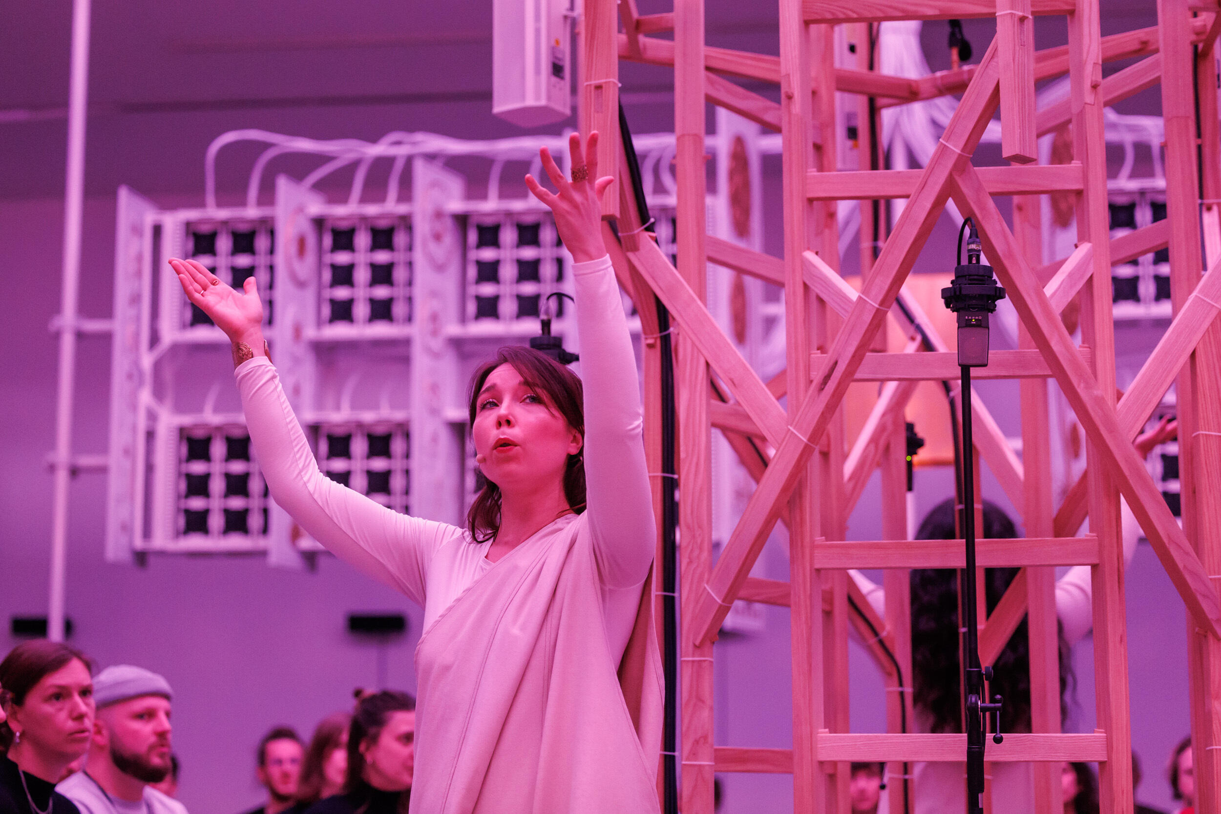 Holly Herndon, Mat Dryhurst, Starmirror, Ausstellung, Kunstausstellung Düsseldorf, Kunstsammlung NRW, K21, Choir Session, Frank Sperling, Starmirror Training Performance, Starmirror Ensemble unterstützt vom Kammerchor der Humboldt-Universität zu Berlin, KW Institute for Contemporary Art