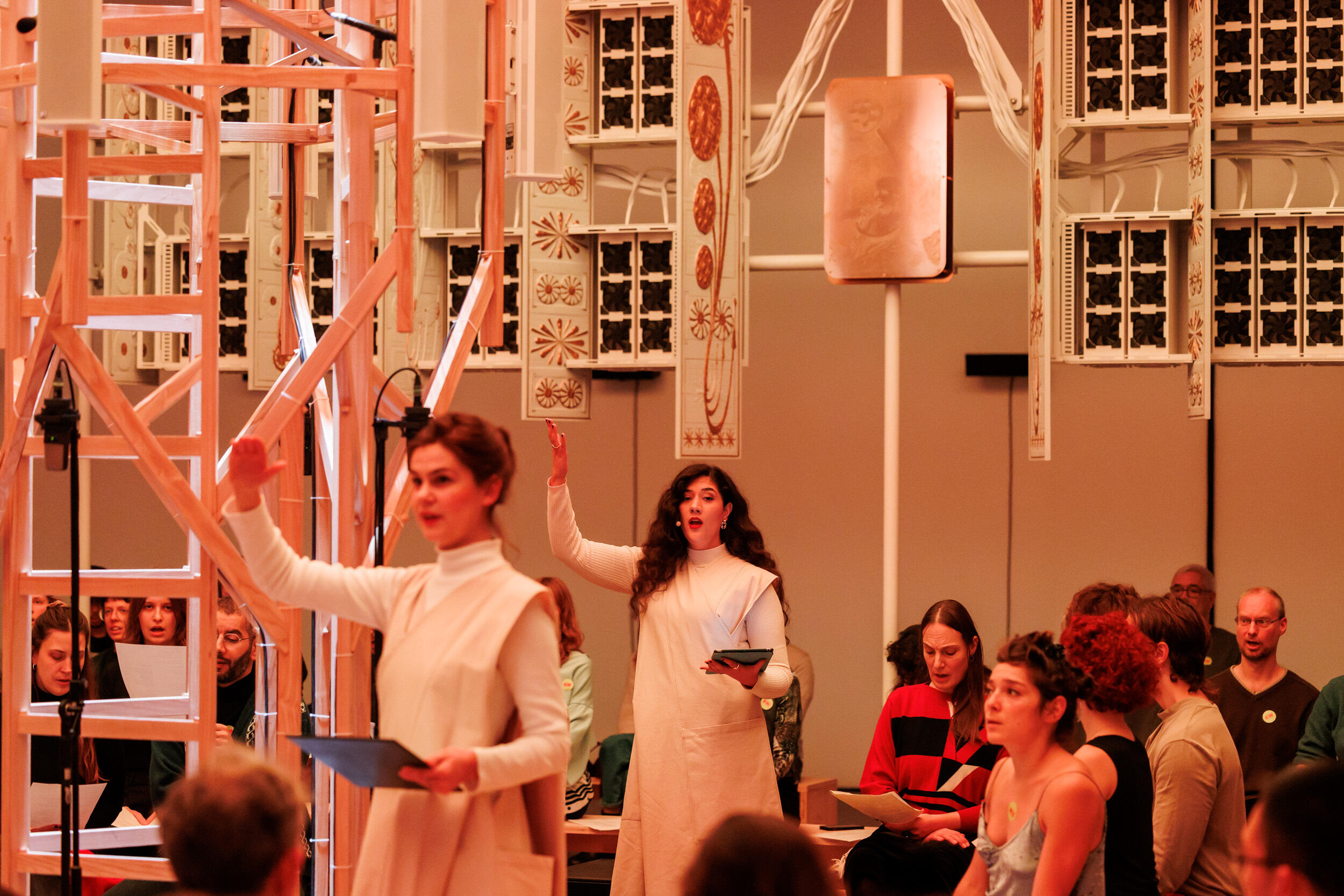 Holly Herndon, Mat Dryhurst, Starmirror, Ausstellung, Kunstausstellung Düsseldorf, Kunstsammlung NRW, K21, Choir Session, Frank Sperling, Starmirror Training Performance, Starmirror Ensemble unterstützt vom Kammerchor der Humboldt-Universität zu Berlin, KW Institute for Contemporary Art