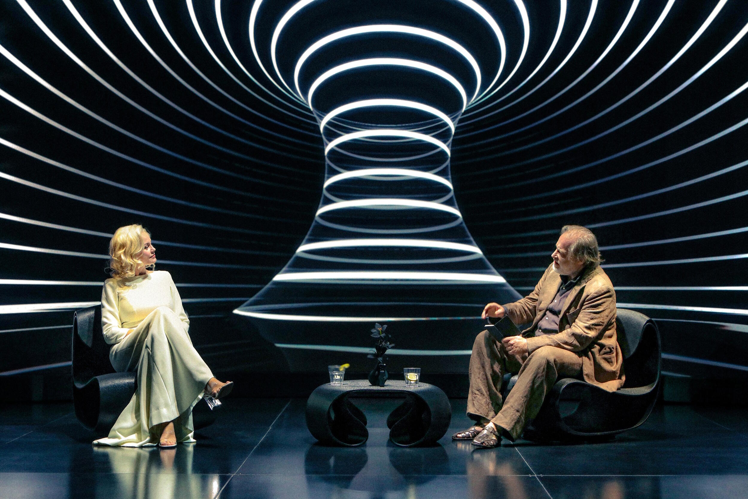 Moneyland, Theater, Schauspiel, Köln, Schauspiel Köln, Bettina Lieder, Benjamin Hoeppner, Birgit Hupfeld