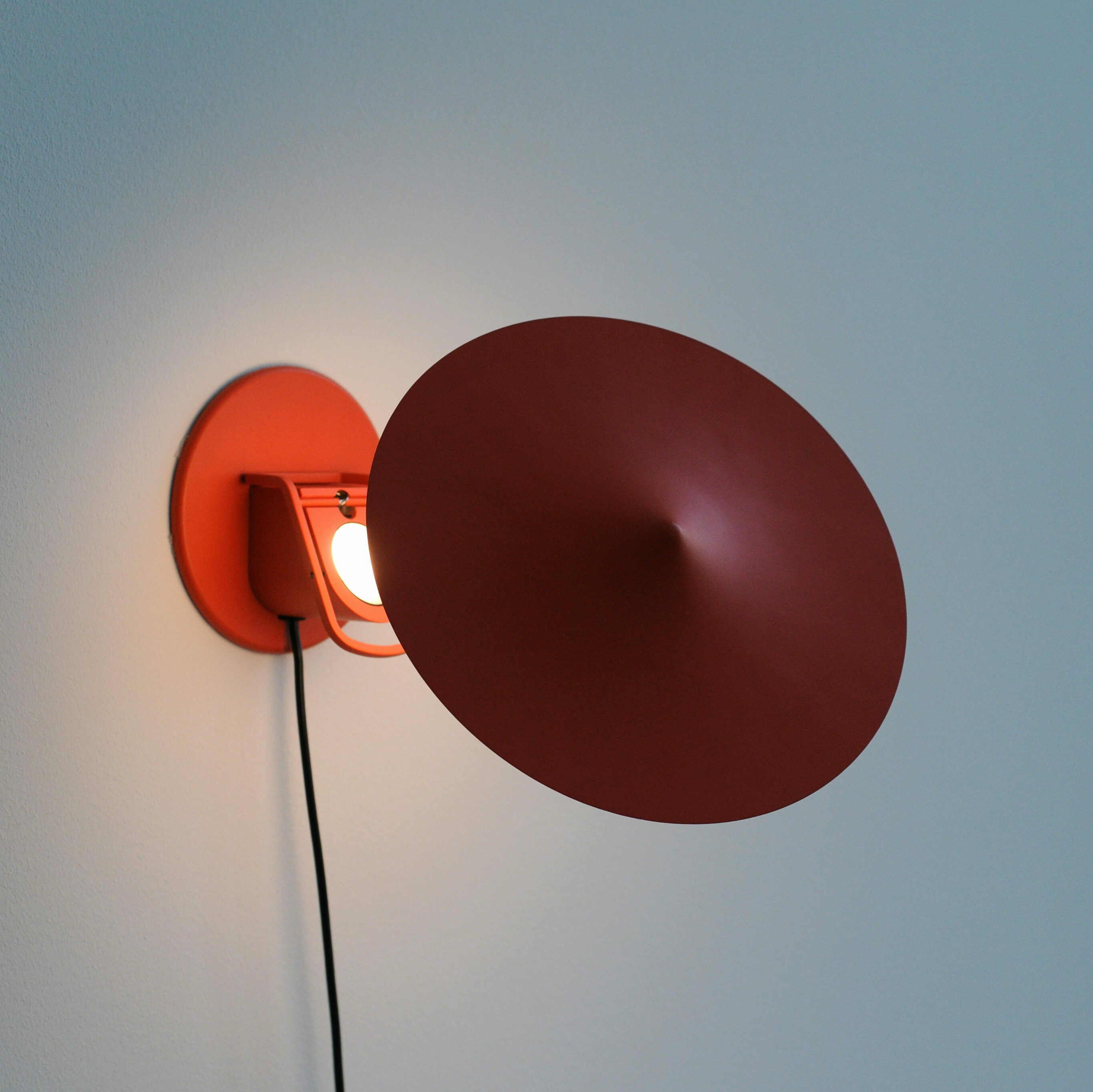 île/w153 inga sempé lampe rot wandlampe design inneineinrichtung einrichtungsidee