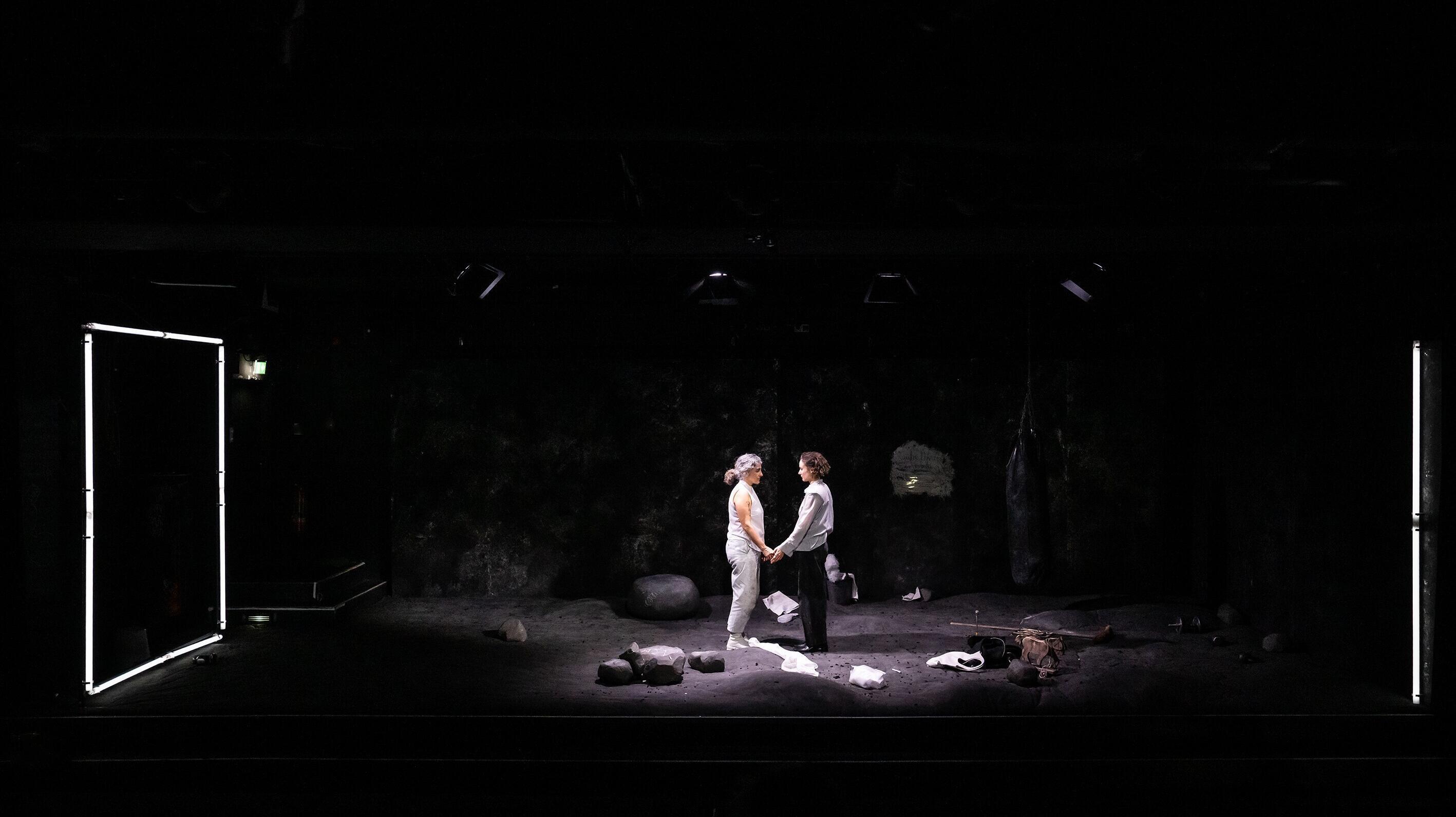 Paradies-Acker, Theater, Düsseldorf, Dhaus, Sandra Then, Özlenim Meier, Blanka Winkler, Duygu Ağal, Magdalena Heffner