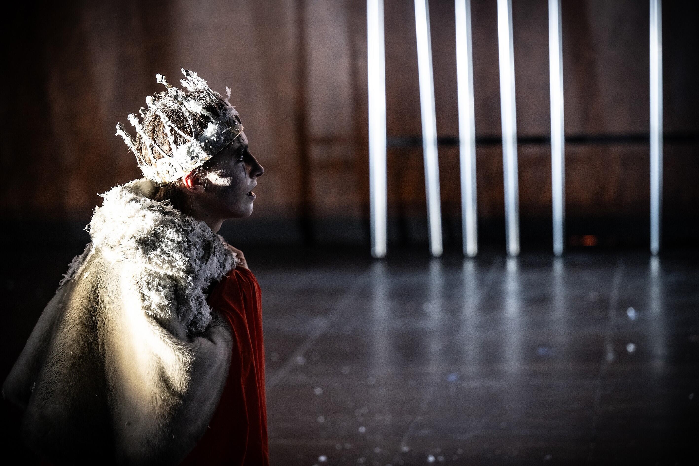 Tyll, Theater, Düsseldorf, Dhaus, Daniel Kehlmann, André Kaczmarczyk, Sandra Then, Alisa Lien Hrudnik