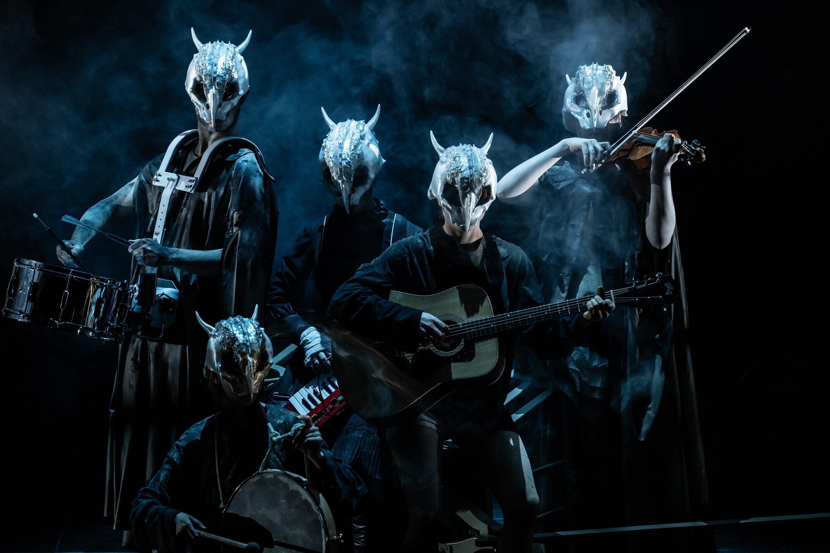 Tyll, Theater, Düsseldorf, Dhaus, Daniel Kehlmann, André Kaczmarczyk, Sandra Then, Ensemble