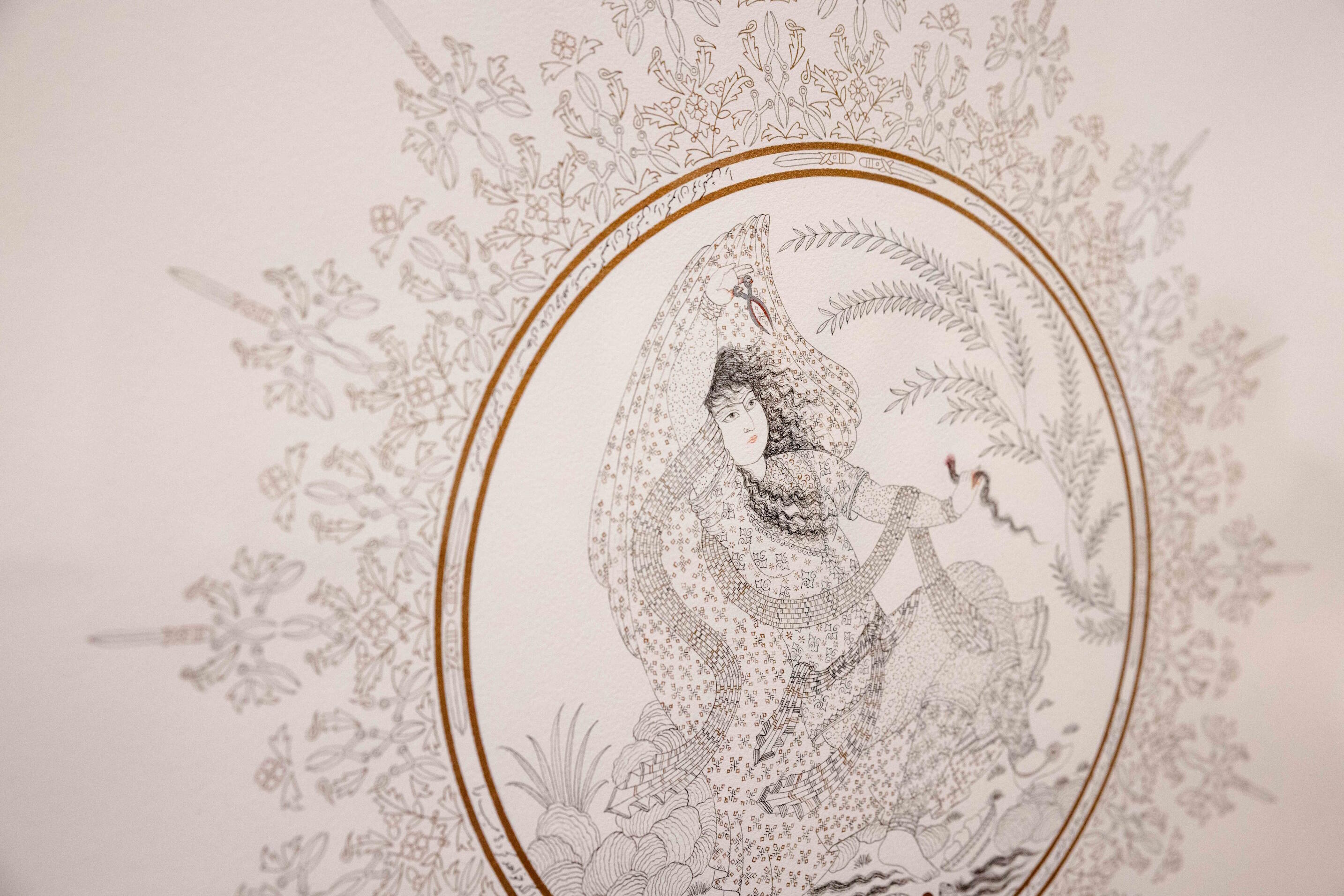 Farah Ossouli, Merkꞌ dir den Flug, der Vogel wird sterben, Ausstellung, Kunstausstellung, Brühl, Max Ernst Museum, Installationsansicht, Die Locken der Kindheit (Detail), N. Schäfer, LVR-ZMB