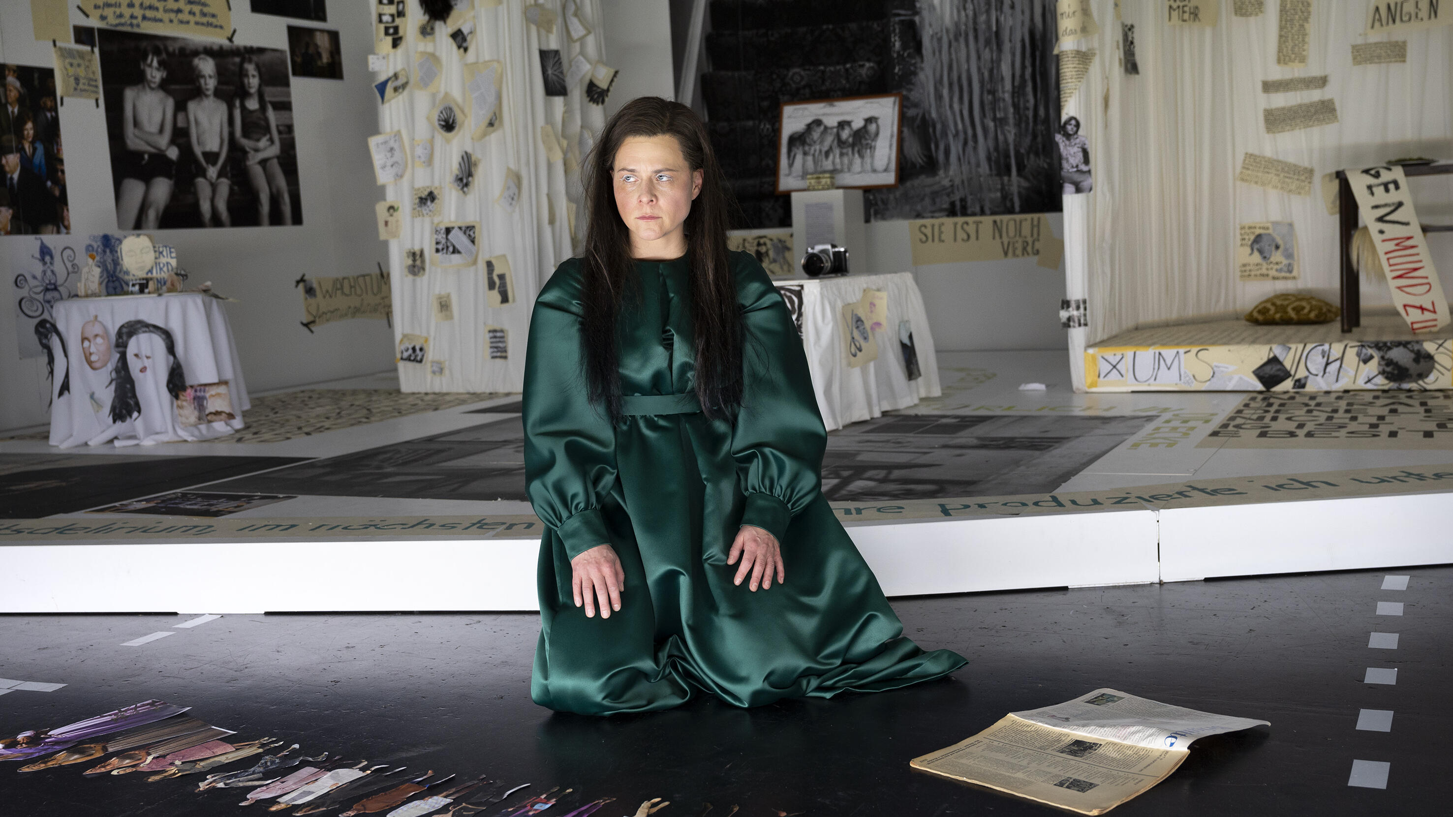 51. Mülheimer Theatertage, Theaterfestival, Mülheim an der Ruhr, Schauspiel Leipzig, Aufzeichnungen aus einem weissen Zimmer, Rolf Arnold, Anna Behringer