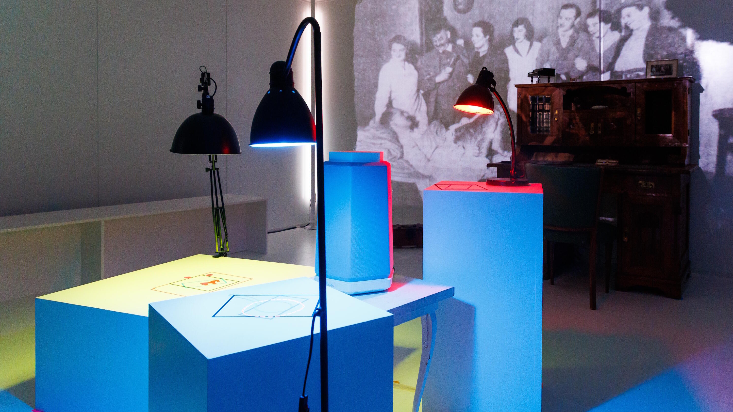 Memory of Things, Theater, Oberhausen, Theater Oberhausen, Container-Dorf, Axel J Scherer, Akademie für Theater und Digitalität Dortmund, Caspar Bankert, Nico Parisius, Lea Grüter, Friedrich Byusa Blam, Installation, Geschichte