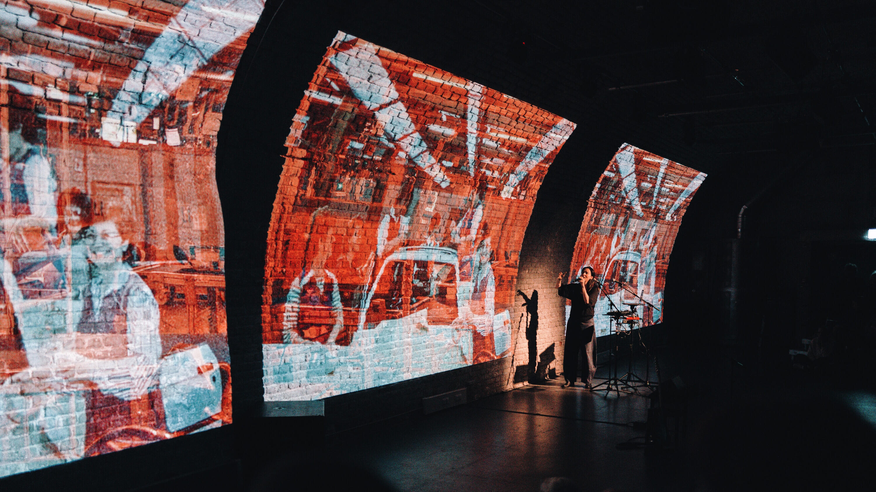 Impulse Festival 2026, Festival, Theater, Performance, Tanz, Konzert, Düsseldorf, Bochum, Mülheim an der Ruhr, Duisburg, Köln, FWT, Tobias Zangl, Nihan Devecioğlu, Yoldaş – Frauen, die einander halten