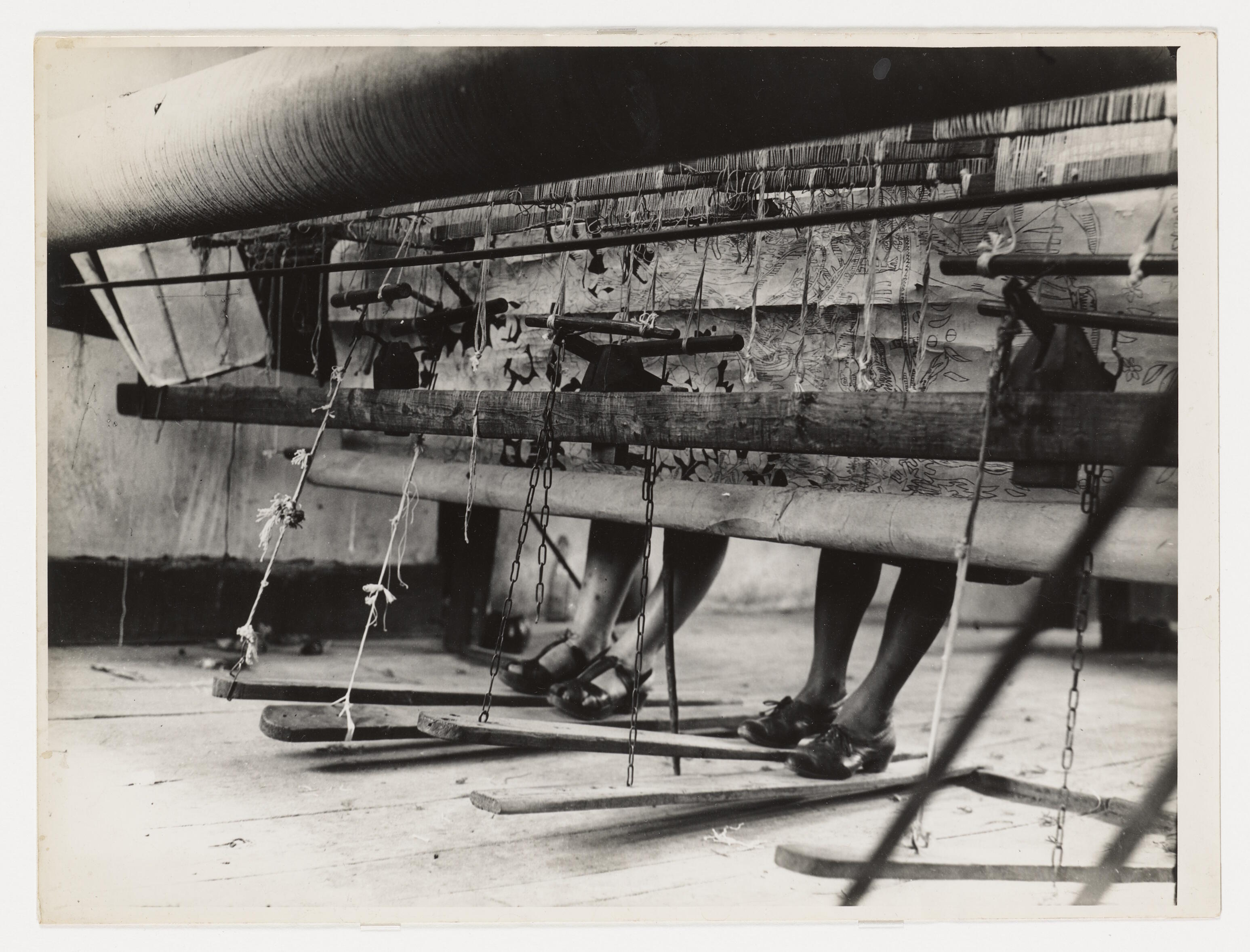 Fluchtpunkt Paris, Ausstellung, Kunstausstellung, Bonn, LVR-Landesmuseum Bonn, Rogi André, Arbeiterinnen am Webstuhl, BnF, Bibliothèque nationale de France