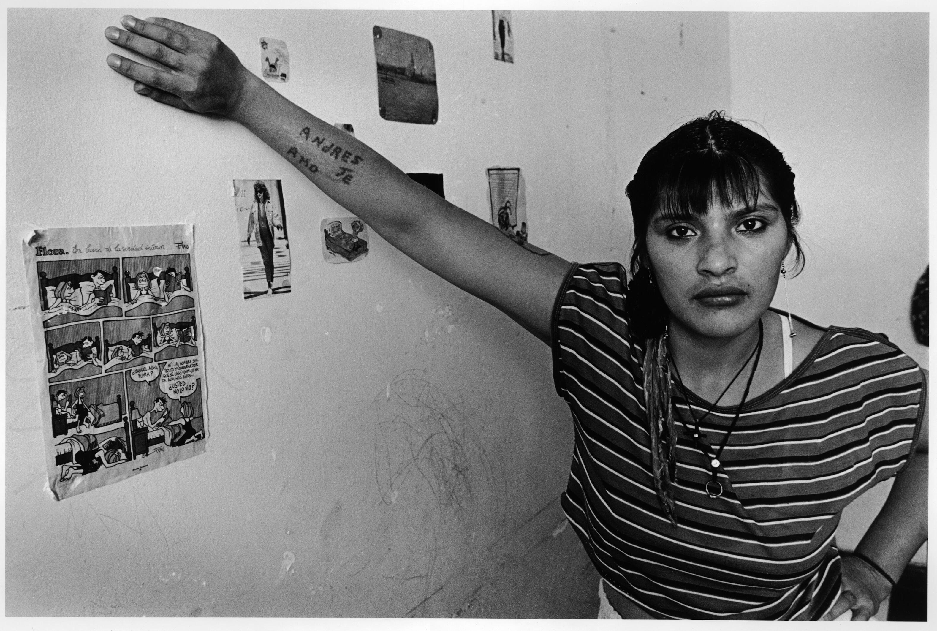 BIENALSUR | UN/VERSEHRT. Schmerz und Widerstand, Ausstellung, Kunstausstellung, Mülheim an der Ruhr, Kunstmuseum Mülheim an der Ruhr, Adriana Lestido, Mujeres presas, Fotografie