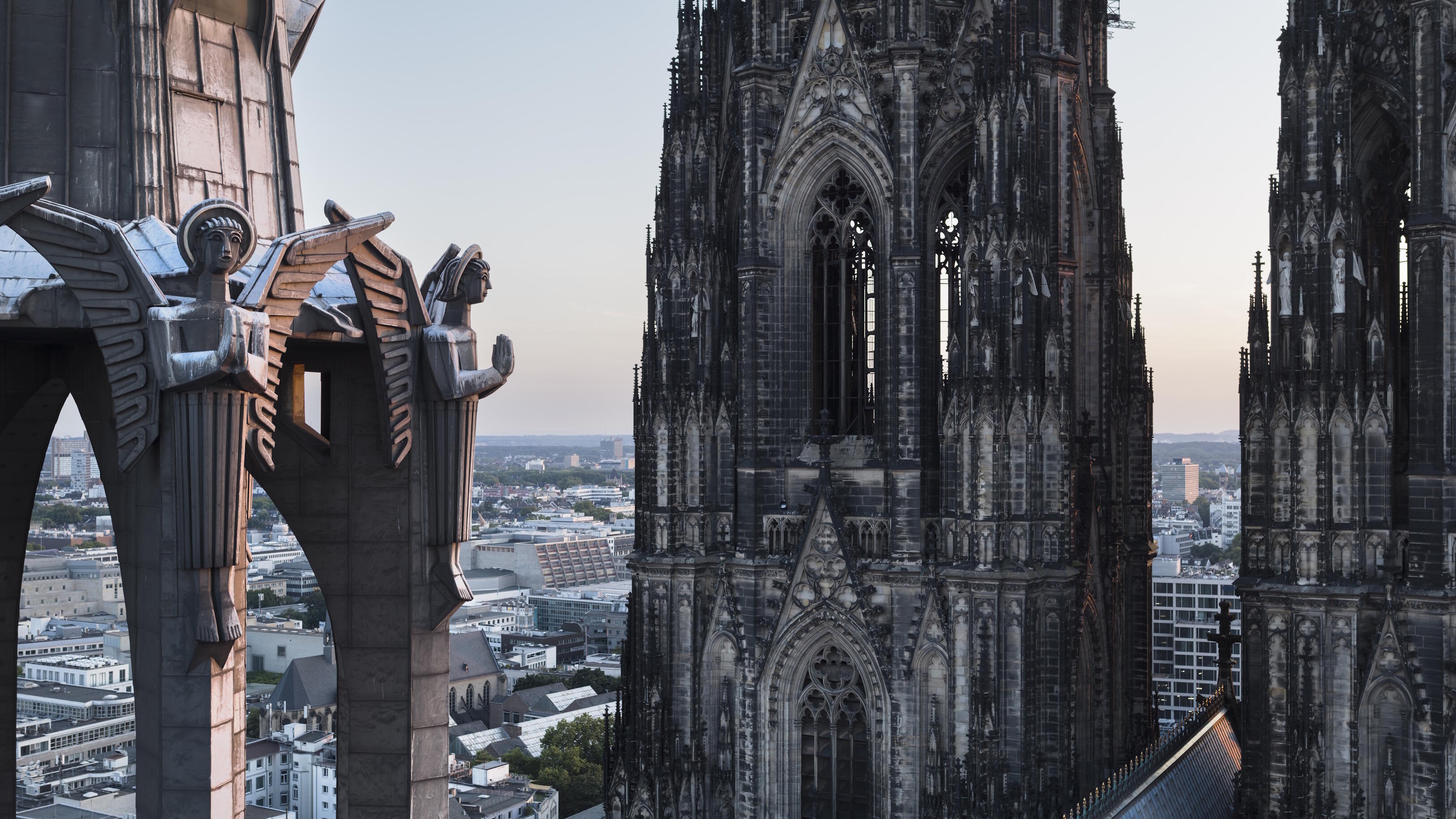 Hans Georg Esch, Der architektonische Blick, Ausstellung, Kunstausstellung, Köln, Museum für Angewandte Kunst, HGEsch Photography, Hohe Domkirche zu Köln, Vierungsturm