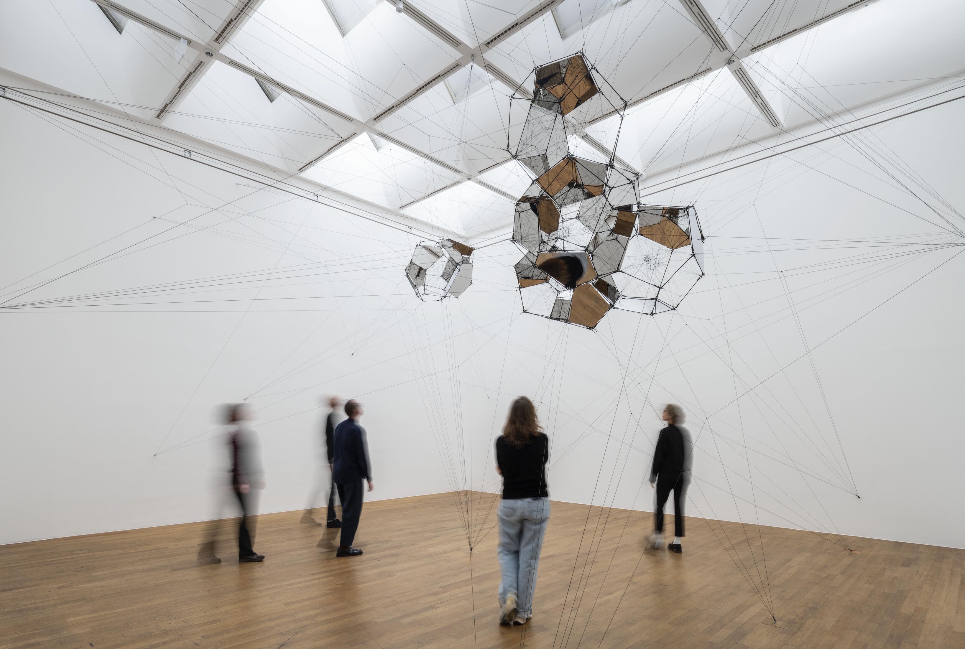 Kraftfelder, Ausstellung, Kunstausstellung, Bonn, Kunstmuseum Bonn, Tomas Saraceno, Stillness in Motion, Serie Cloud Cities, David Ertl