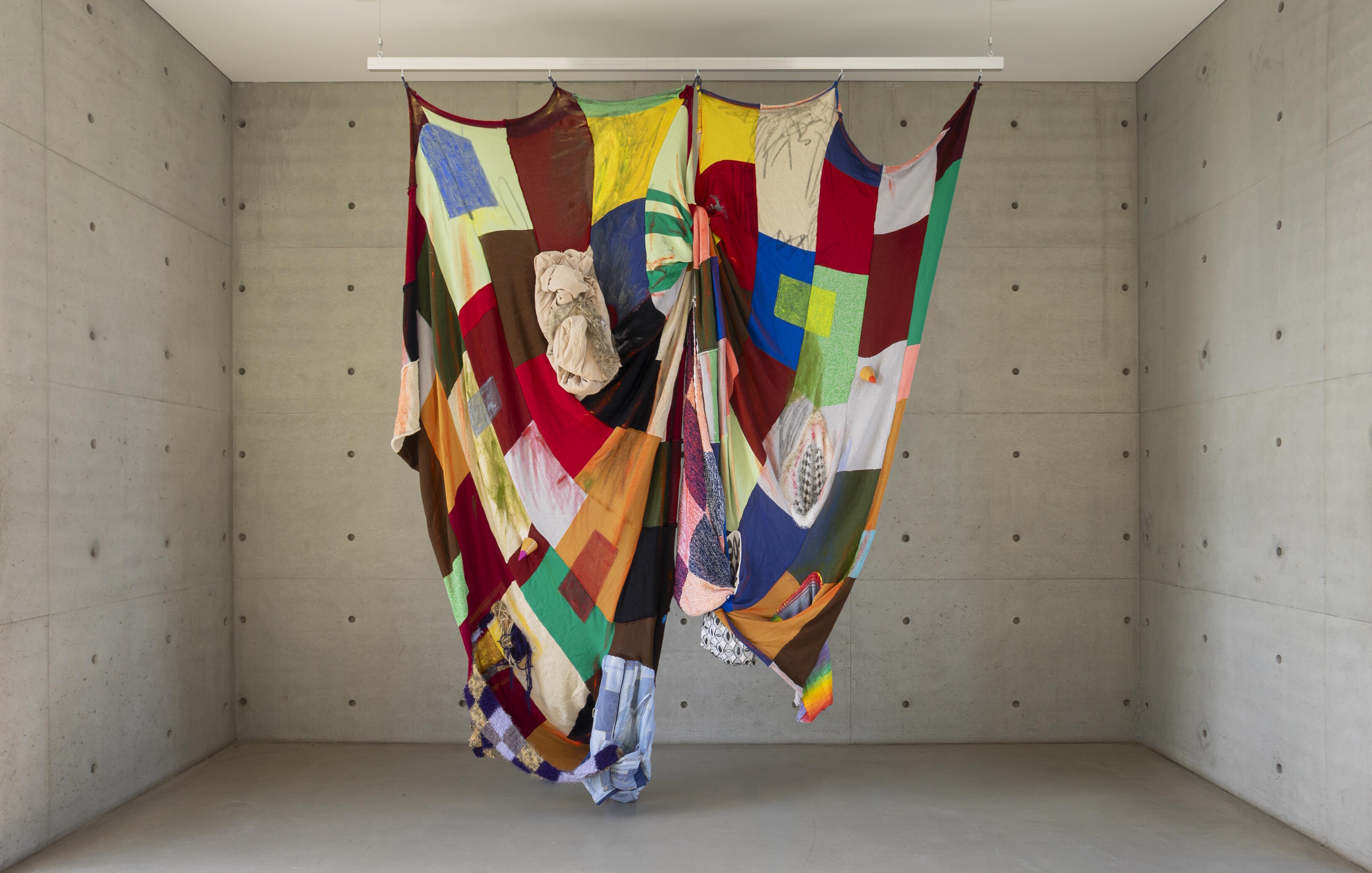 Alexandra Bircken, Silver Lining, Ausstellung, Kunstausstellung, Neuss, Langen Foundation, Lapsus, Herald St., London; Maureen Paley, London and Trautwein Herleth, Berlin, Installationsansicht