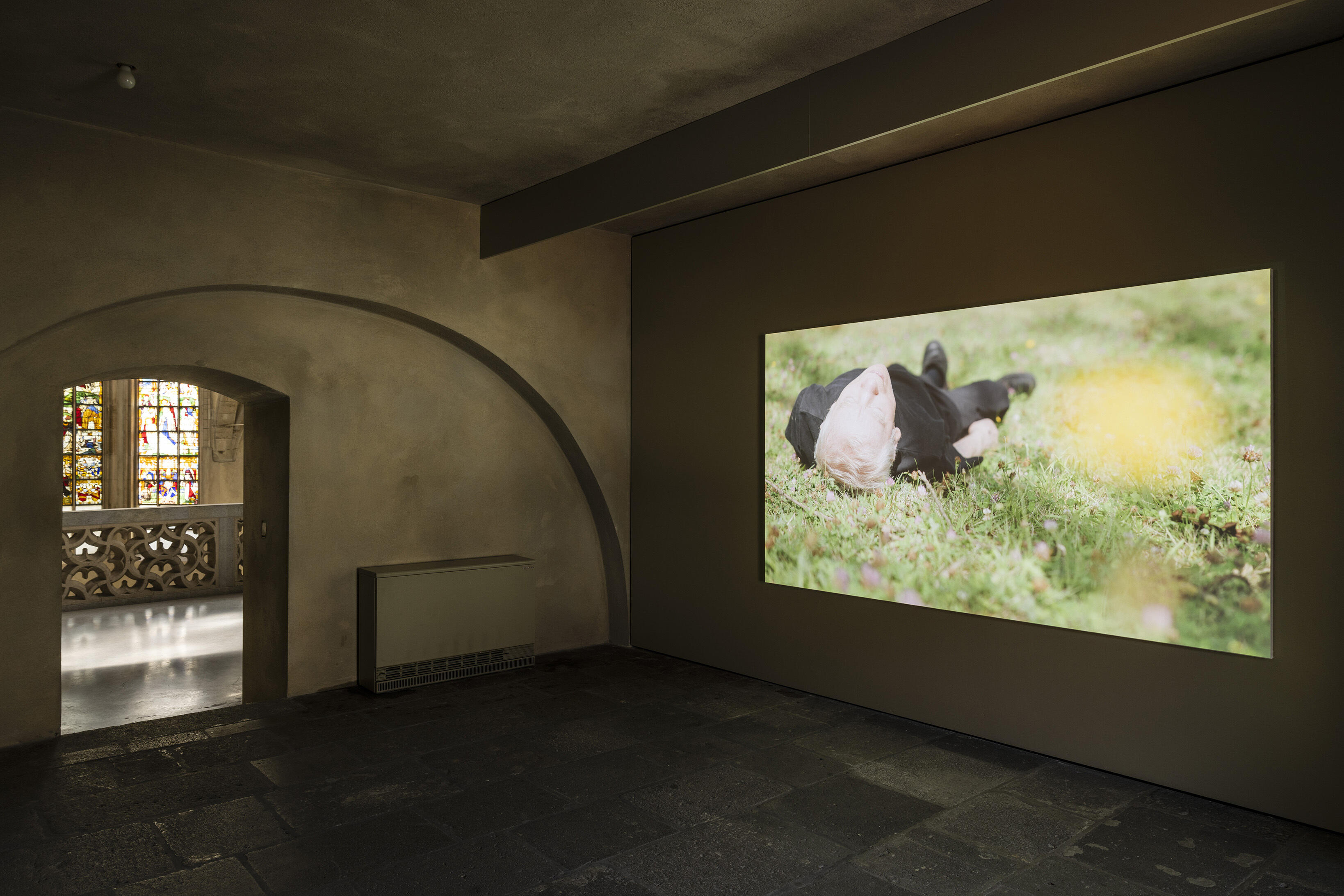 Ruinen von Rom, Marie Ouazzani, Nicolas Carrier, Ausstellung, Kunstausstellung, Köln, Kunst-Station Sankt Peter, Videoinstallation, Pissenlit soleils