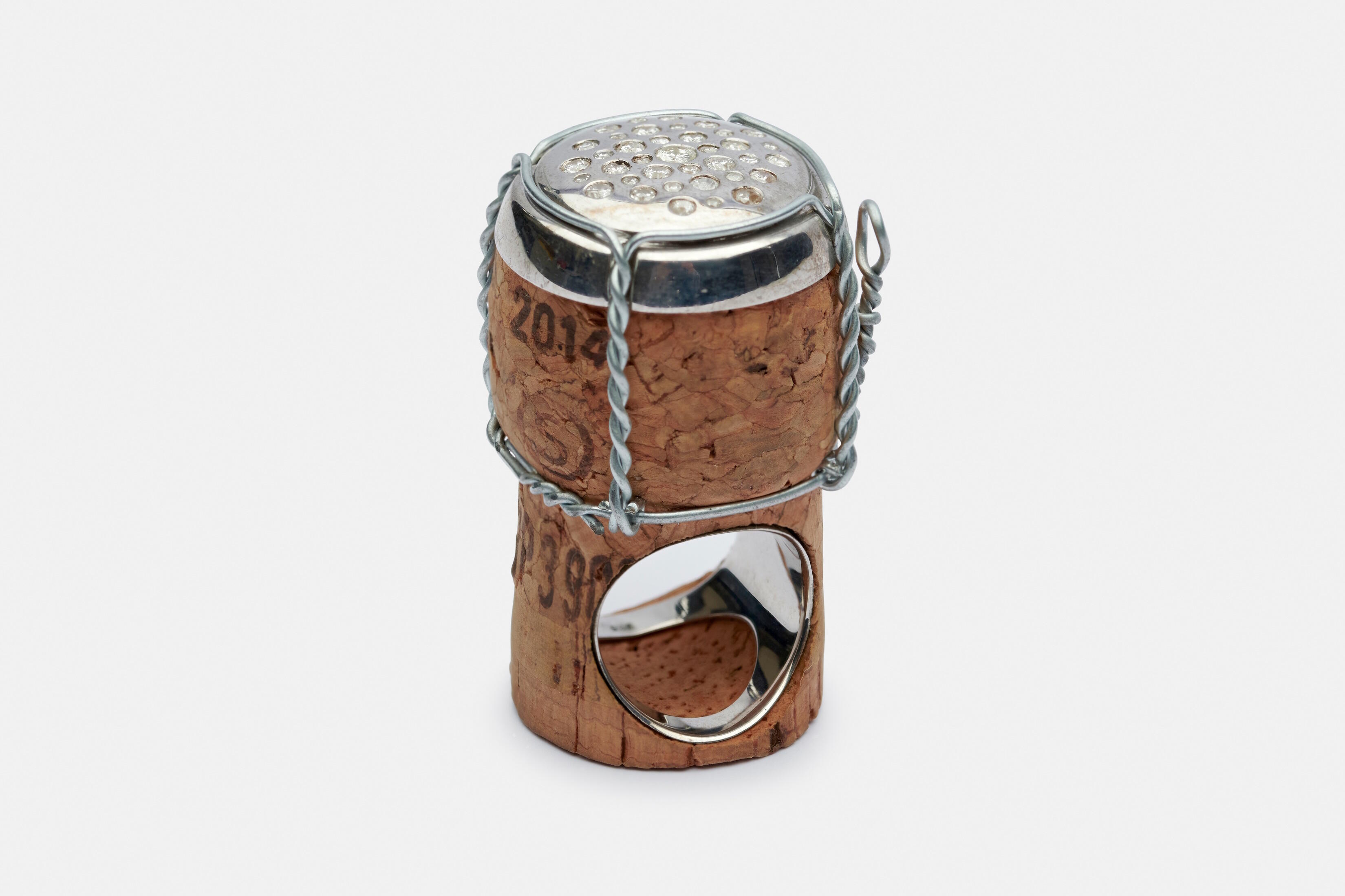 Faszination Schmuck, Ausstellung, Kunstausstellung, Design, Köln, Museum für Angewandte Kunst, Gisela Nicolaysen Sektkorkenring, Detlef Schumacher