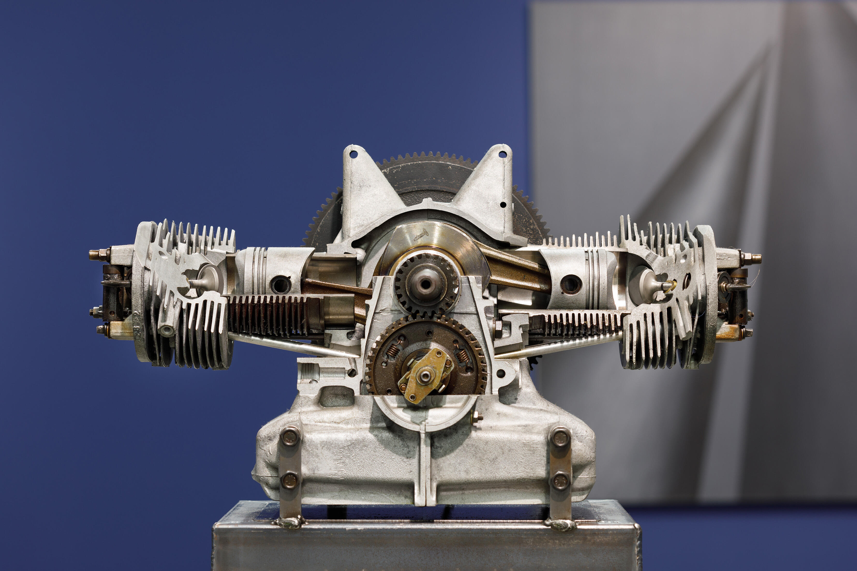 Thomas Bayrle, Fröhlich sein!, Ausstellung, Kunstausstellung, Frankfurt am Main, Schirn Kunsthalle, Axel Schneider, Ausstellungsansicht, Philip Johnson, The New York Times, Norbert Miguletz, Rosaire