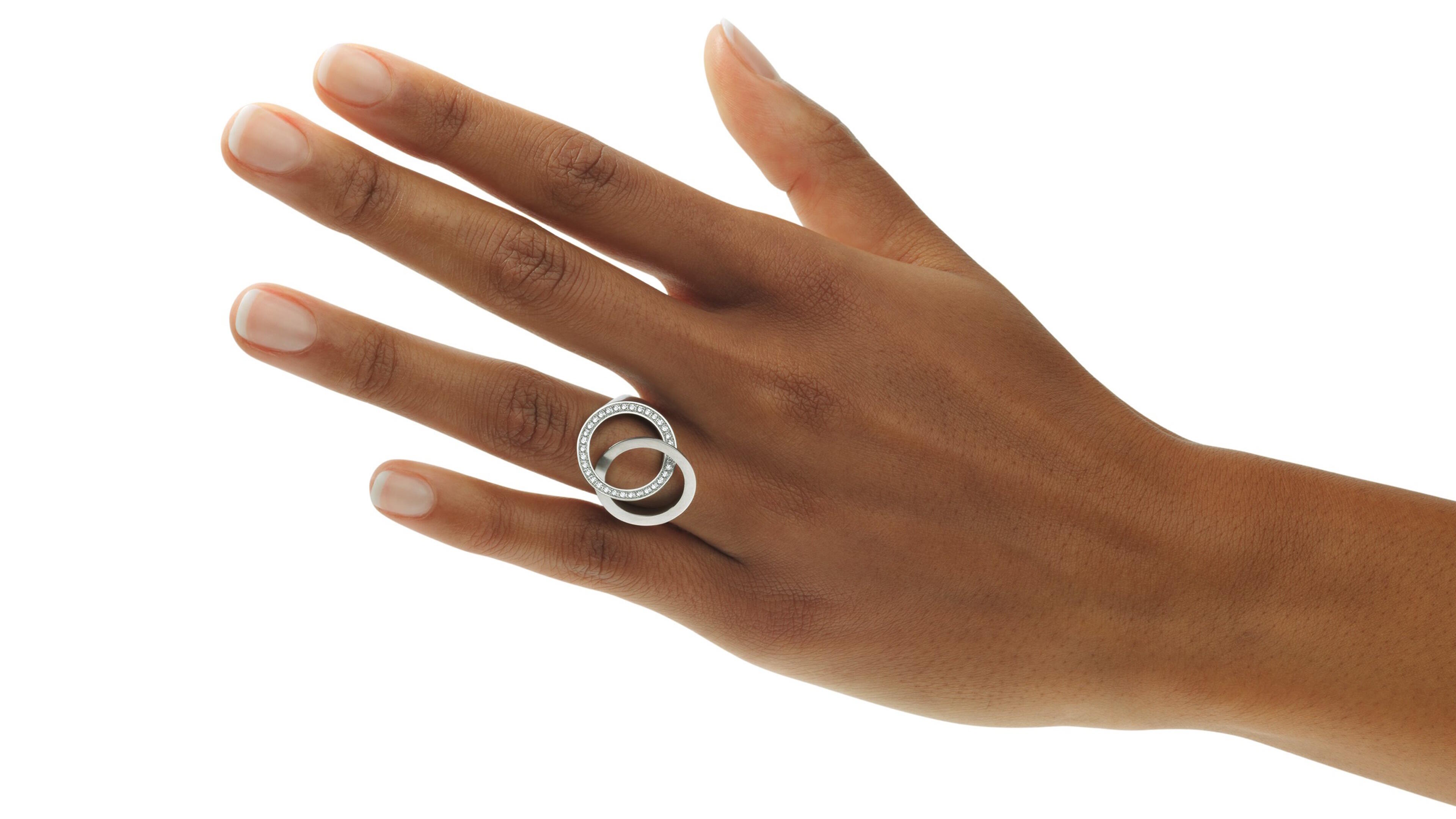 Schmuck plus Form