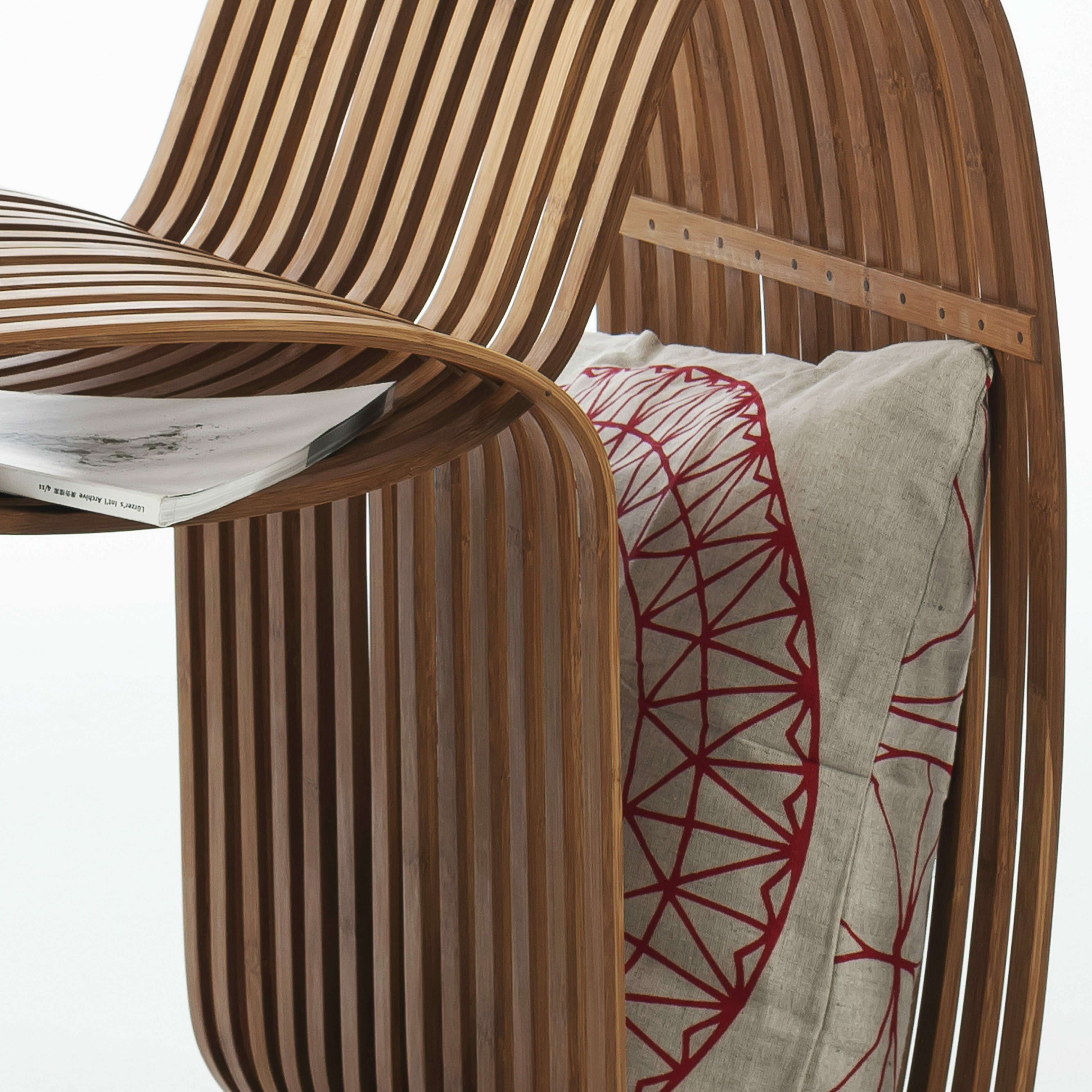 bow tie chair gridesign studio bambus stuhl dunkel design inneneinrichtung einrichtungsidee